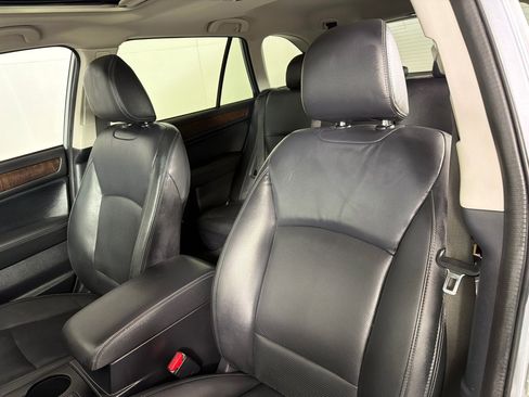 Used 2016 Subaru Outback 2.5i Limited AWD/4WD image 12