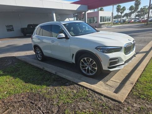 Used 2022 BMW X5 sDrive40i w/ Premium Package RWD image 5