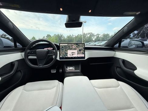 Used 2022 Tesla Model S Plaid AWD/4WD image 18