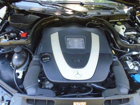 Used 2009 Mercedes-Benz C 300 Sedan image 27