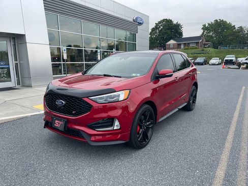 Used 2020 Ford Edge ST w/ Equipment Group 401A AWD/4WD image 2