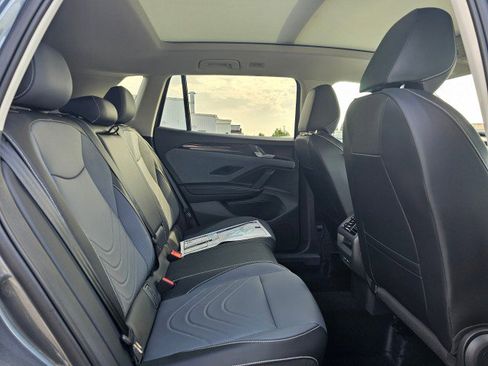 New 2026 Volkswagen Tiguan SE AWD/4WD image 13