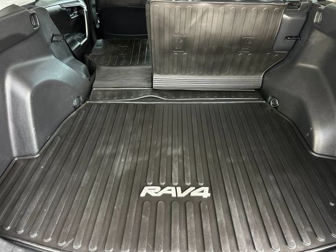 Used 2022 Toyota RAV4 XLE Premium FWD image 14