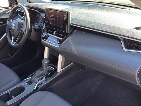 Used 2023 Toyota Corolla Cross LE image 33