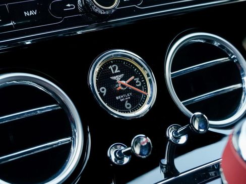 Used 2024 Bentley Continental GT AWD/4WD image 10