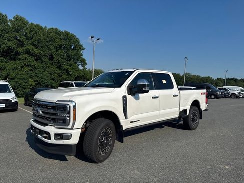 Used 2023 Ford F250 Platinum AWD/4WD image 3