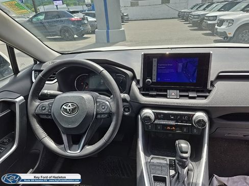 Used 2024 Toyota RAV4 XLE w/ Weather Package AWD/4WD image 18