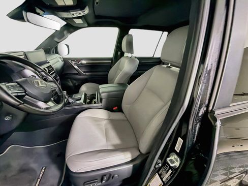 Used 2023 Lexus GX 460 w/ Black Line Special Edition AWD/4WD image 13