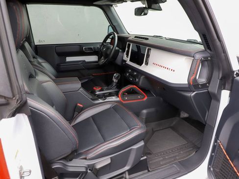 Used 2025 Ford Bronco Stroppe Edition image 29