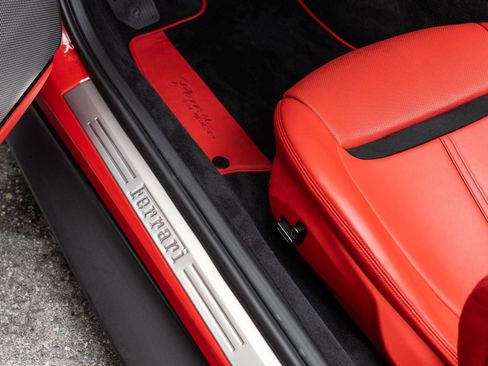 Used 2024 Ferrari Roma Spider image 19