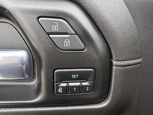 Used 2021 GMC Sierra 1500 SLT image 12