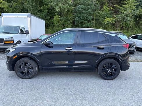Used 2024 Buick Encore GX Sport Touring AWD/4WD image 2