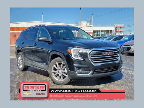 Used 2024 GMC Terrain SLT FWD image 1