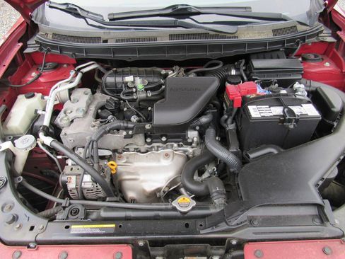 Used 2010 Nissan Rogue SL w/ Premium Pkg image 11