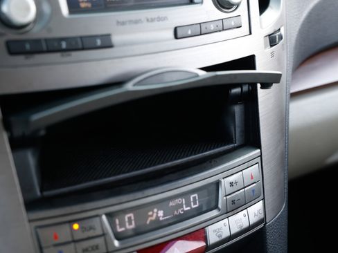 Used 2013 Subaru Outback 2.5i Limited w/ Moonroof Pkg image 32