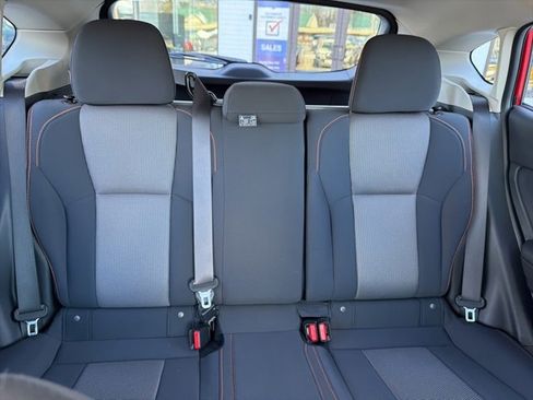 Used 2021 Subaru Crosstrek 2.0i Premium w/ Moonroof Package image 24