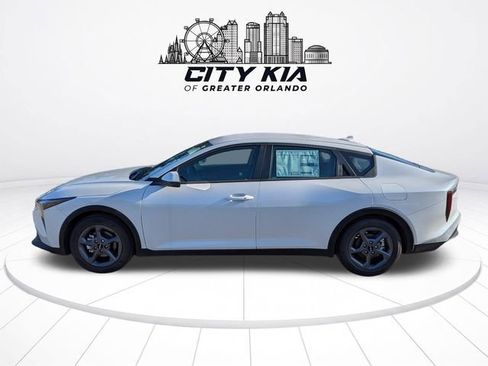 New 2026 Kia K4 FWD image 3