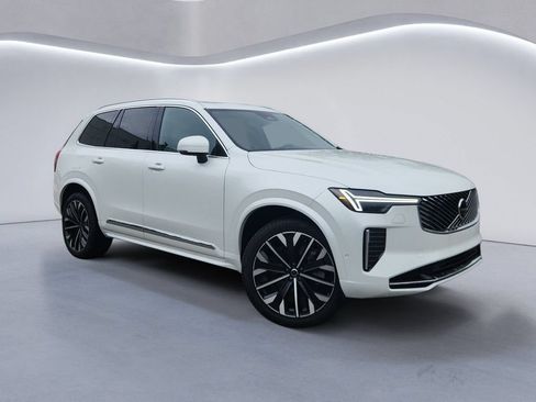 New 2026 Volvo XC90 T8 Plus w/ Protection Package Premier AWD/4WD image 2
