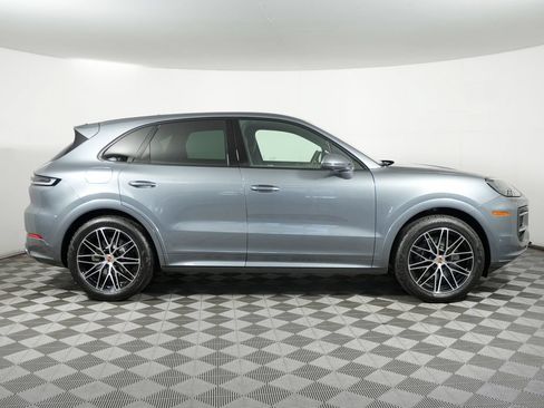 New 2026 Porsche Cayenne AWD/4WD image 8