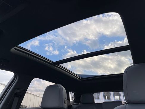 Used 2024 Honda Prologue Touring image 34