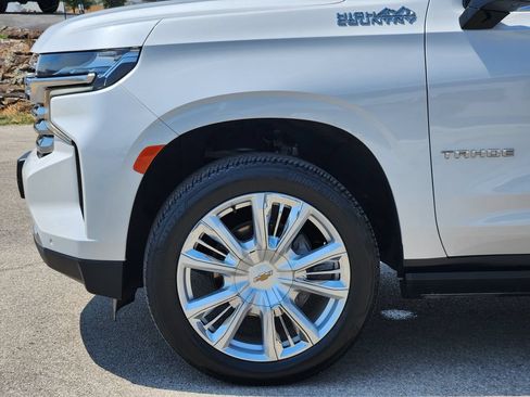 Used 2021 Chevrolet Tahoe High Country AWD/4WD image 9