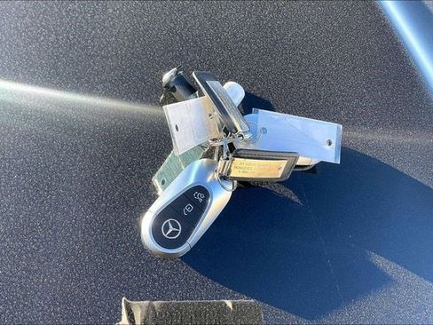 Used 2024 Mercedes-Benz C 300 Sedan image 12