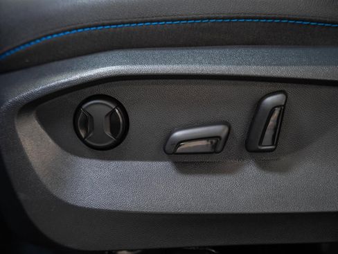 Used 2024 Volkswagen Taos SE AWD/4WD image 40