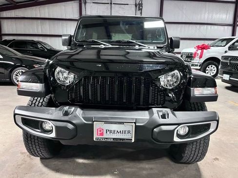 Used 2022 Jeep Wrangler Unlimited Sahara image 8