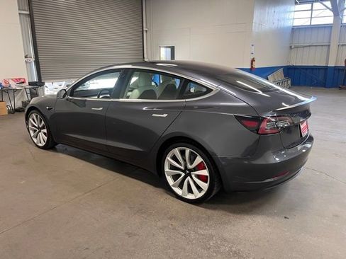 Used 2019 Tesla Model 3 Performance image 5