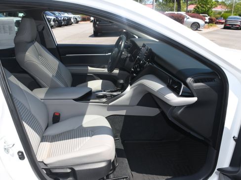 Certified 2024 Toyota Camry SE w/ Convenience Package image 20