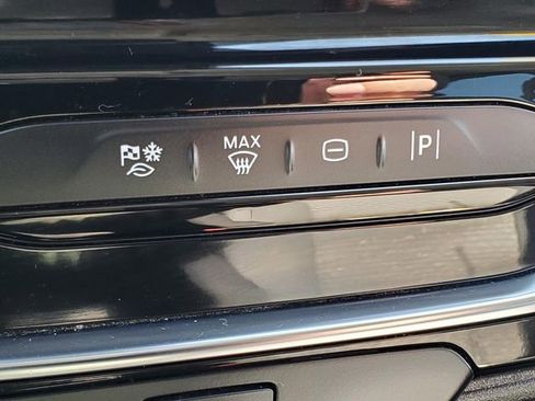 Used 2023 Ford Transit 350 XLT image 25