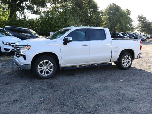 Used 2024 Chevrolet Silverado 1500 LTZ w/ Technology Package AWD/4WD image 18