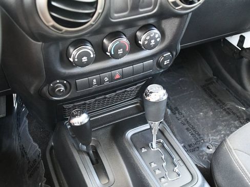 Used 2018 Jeep Wrangler Sport AWD/4WD image 53