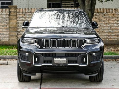 Used 2023 Jeep Grand Cherokee Overland w/ Luxury Tech Group IV image 11