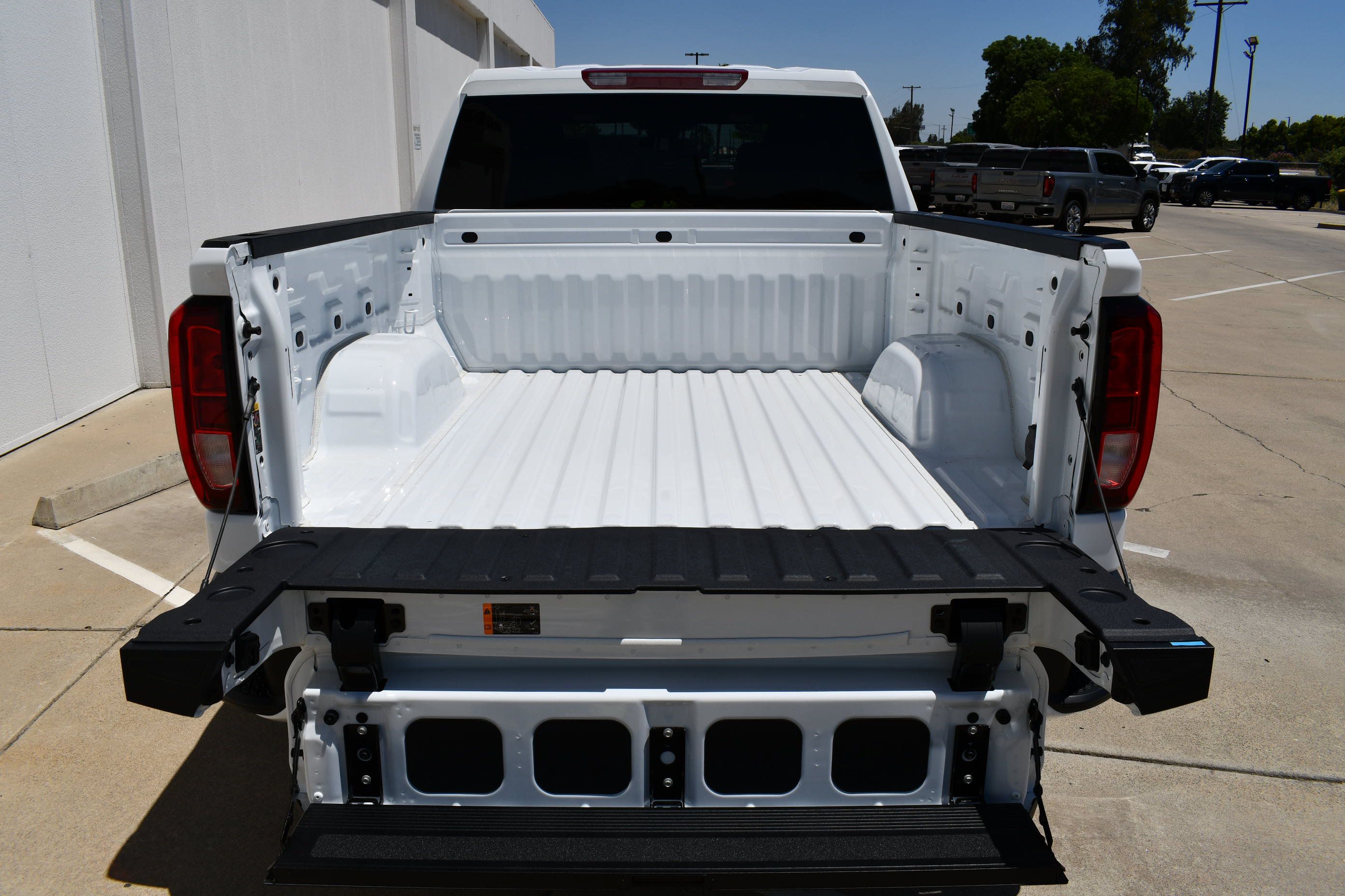 Used 2026 GMC Sierra 1500 Elevation w/ LPO, Elevation Black Package RWD image 10