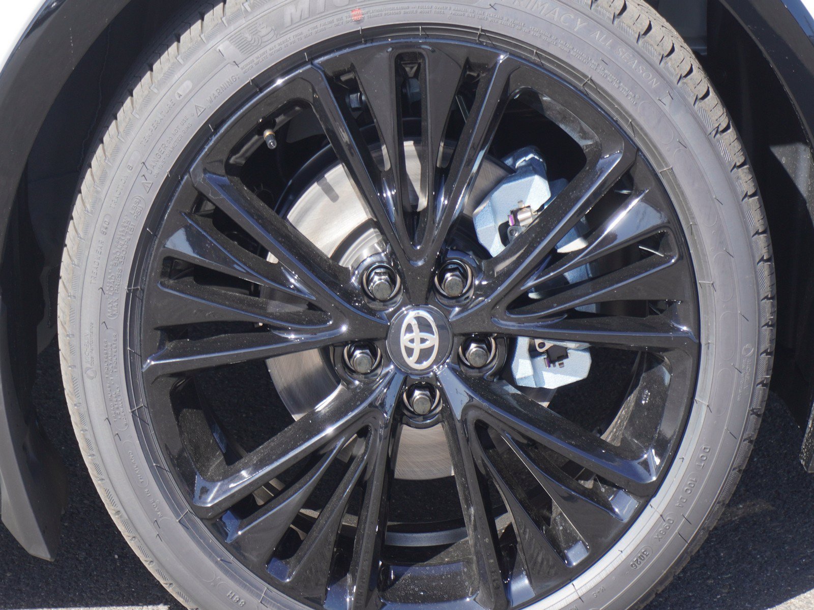 New 2027 Toyota Prius Plug-In Hybrid FWD image 5