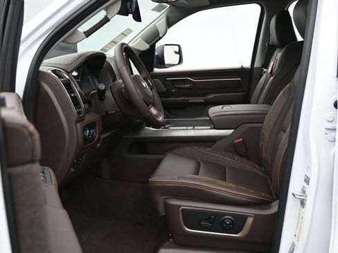 New 2025 RAM 1500 Limited image 10