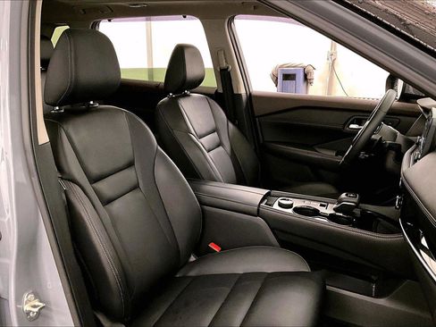 Used 2023 Nissan Rogue SL w/ SL Premium Package image 7