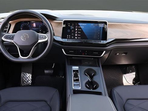 Certified 2026 Volkswagen Atlas SE AWD/4WD image 16