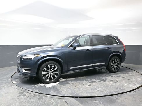 Used 2024 Volvo XC90 B6 Plus image 8