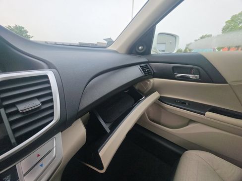 Used 2015 Honda Accord EX-L image 21