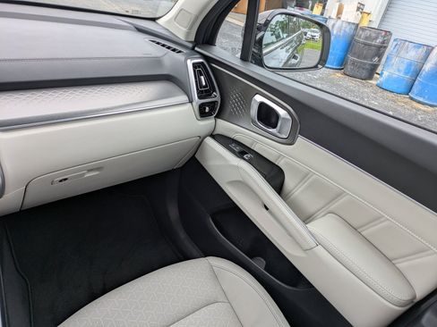 Certified 2021 Kia Sorento SX FWD image 15
