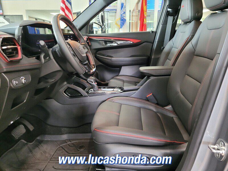 Used 2025 Chevrolet TrailBlazer RS w/ Convenience Package FWD image 7