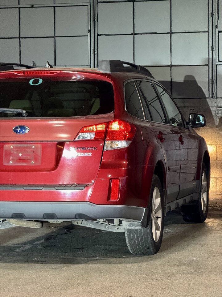 Used 2014 Subaru Outback 2.5i Limited AWD/4WD image 9