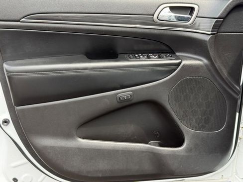 Certified 2020 Jeep Grand Cherokee Limited X image 8