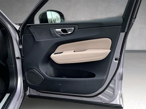 Used 2026 Volvo XC60 B5 Plus w/ Climate Package image 28