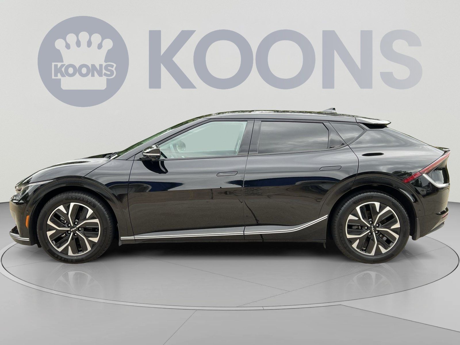 Used 2023 Kia EV6 Wind w/ Wind Technology Package AWD/4WD image 2