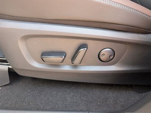 New 2025 Nissan Pathfinder Platinum image 26