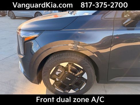 Certified 2026 Kia Carnival EX image 8