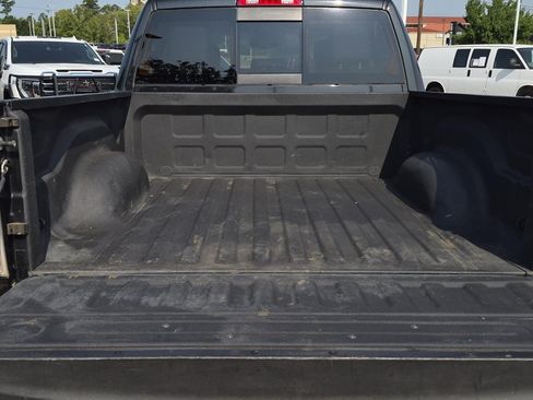 Used 2018 RAM 1500 Laramie w/ Convenience Group AWD/4WD image 10